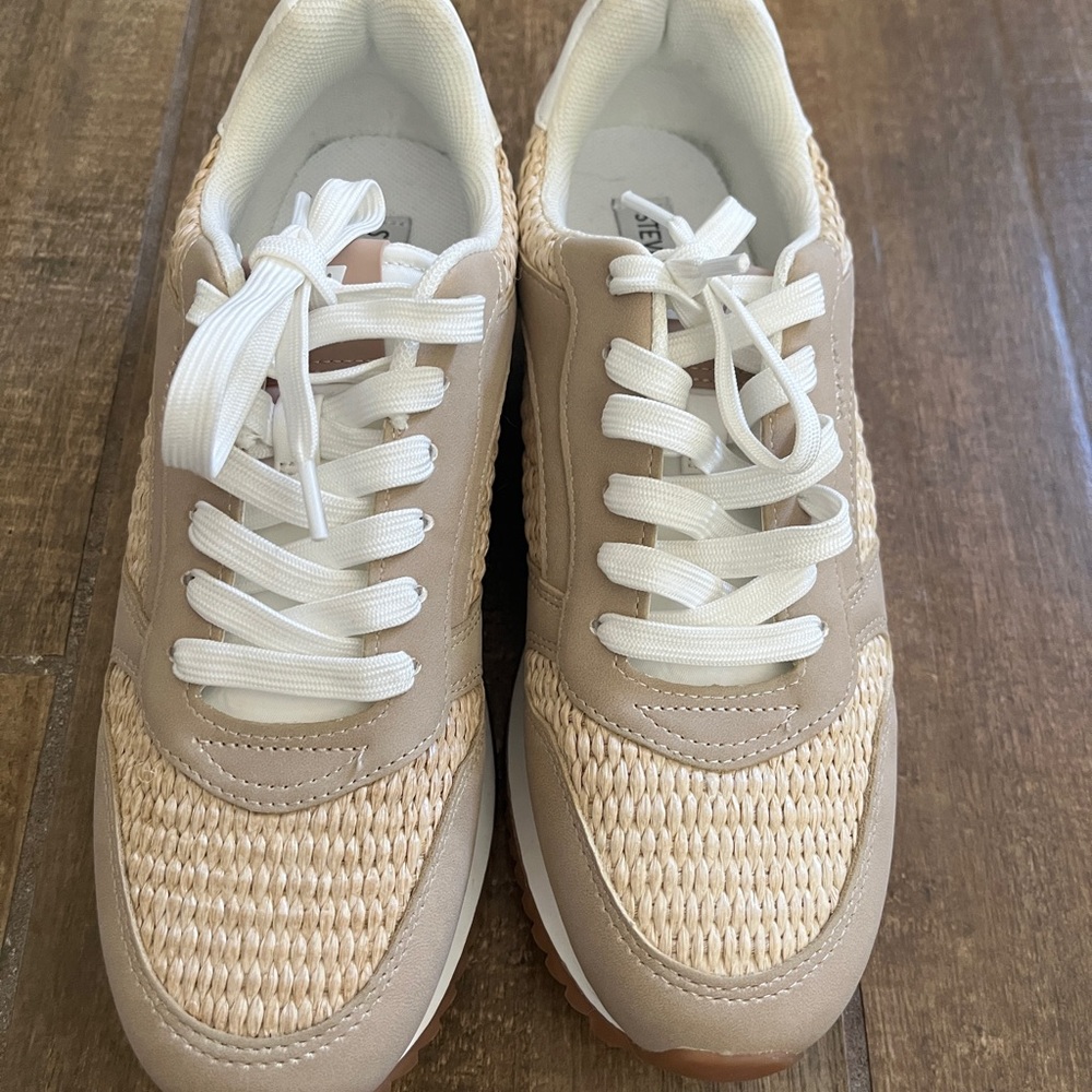 COPY - Kinkade fashion sneakers by Steve Madden